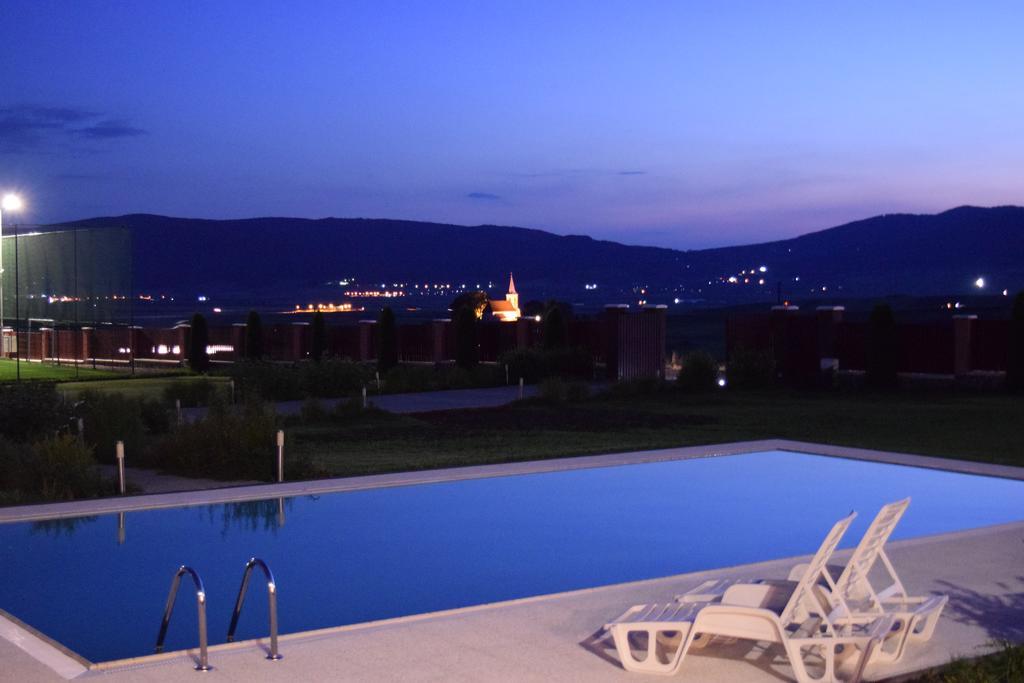 Sanderson Apartments Csíkszereda Kültér fotó
