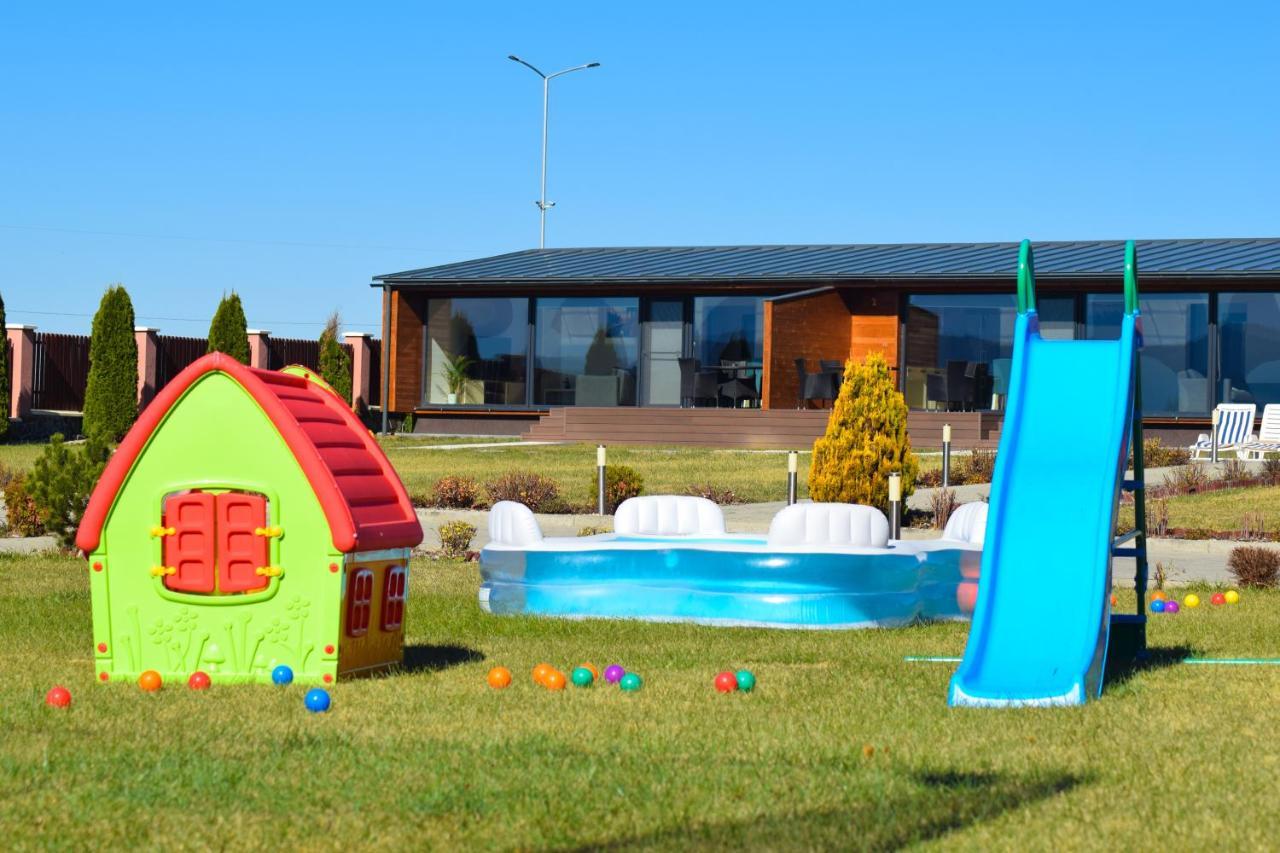 Sanderson Apartments Csíkszereda Kültér fotó
